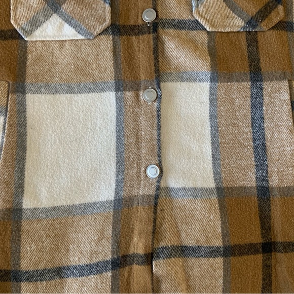 Plaid Button-Up Shacket - Picture 3 of 4